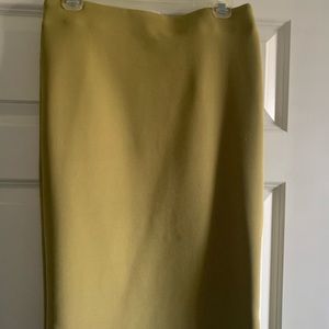 Philosophy skirt size 6 96% Polyester 4% Spandex